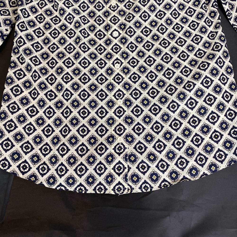 J.CREW Women's Perfect Shirt Navy Medallion Print Button Up sz 6 - Picture 4 of 7